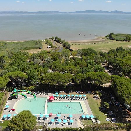 Camping Badiaccia Village Кастильоне дел Лаго Екстериор снимка