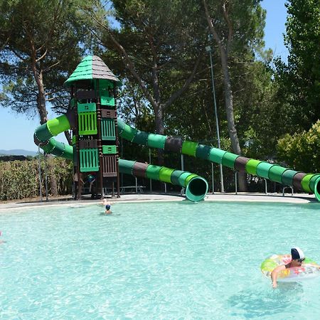 Camping Badiaccia Village Кастильоне дел Лаго Екстериор снимка