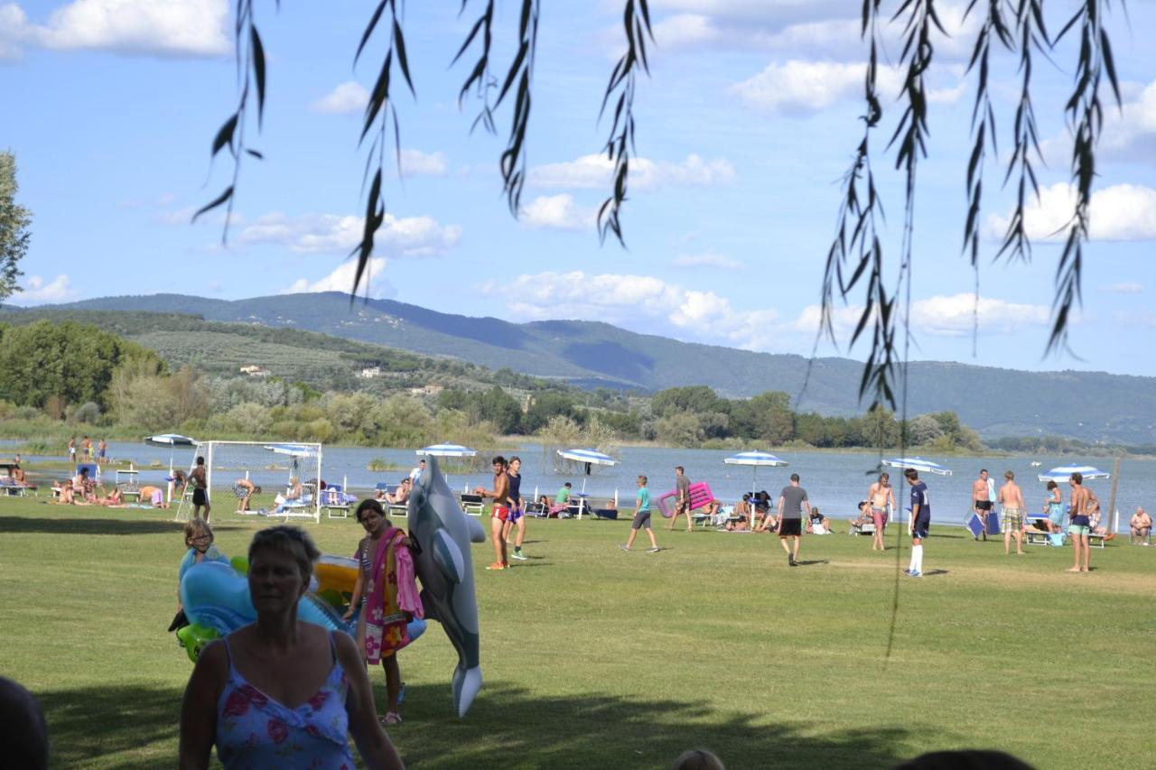 Camping Badiaccia Village Кастильоне дел Лаго Екстериор снимка