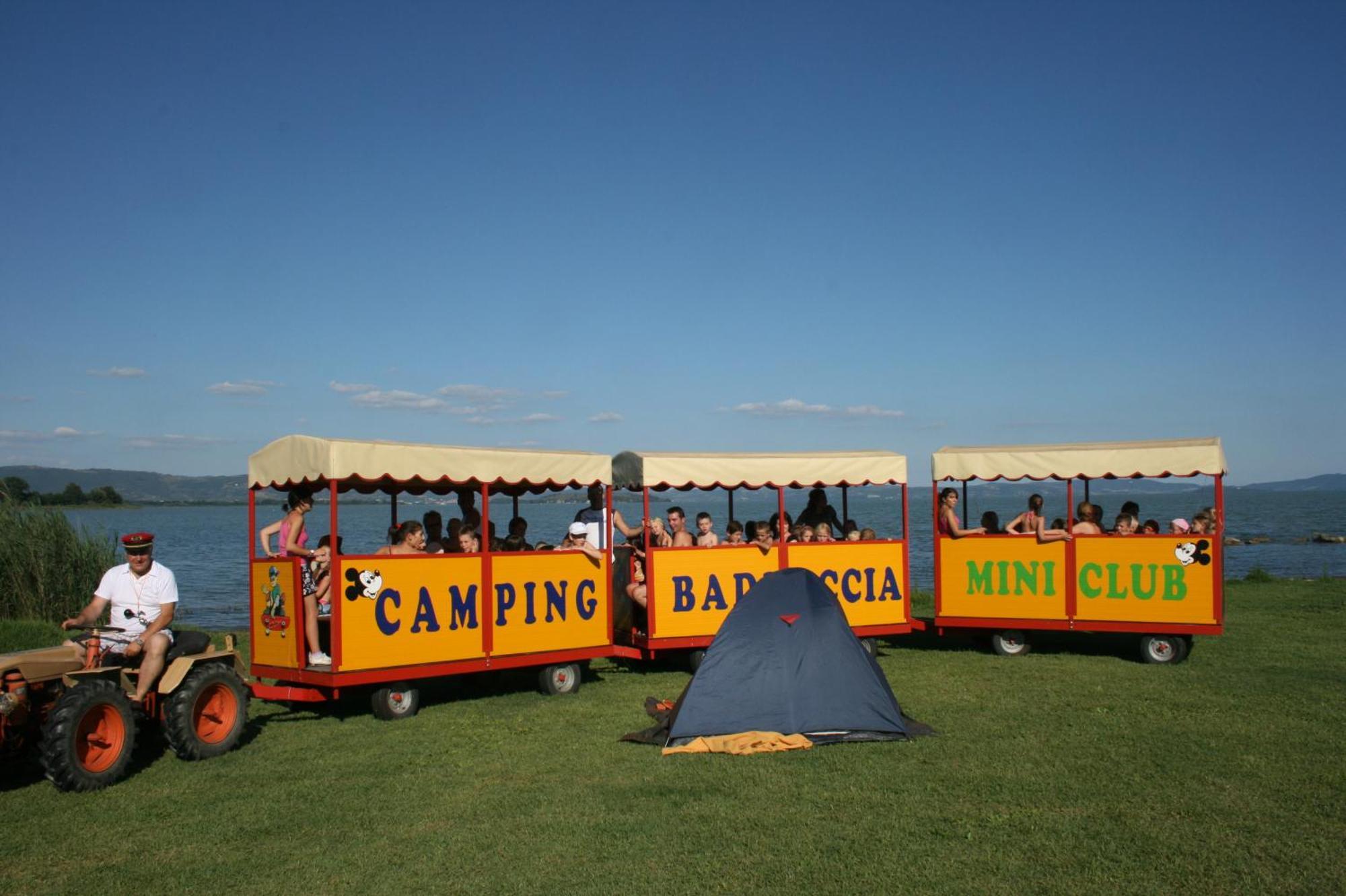 Camping Badiaccia Village Кастильоне дел Лаго Екстериор снимка
