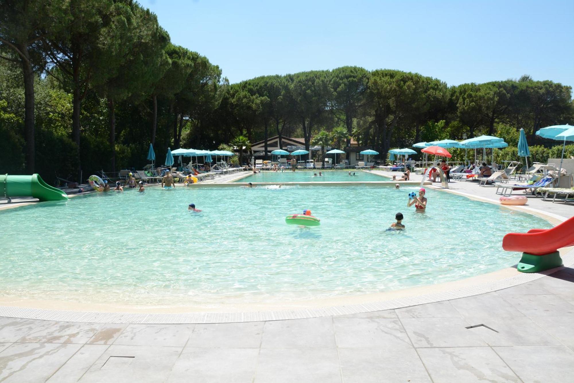 Camping Badiaccia Village Кастильоне дел Лаго Екстериор снимка