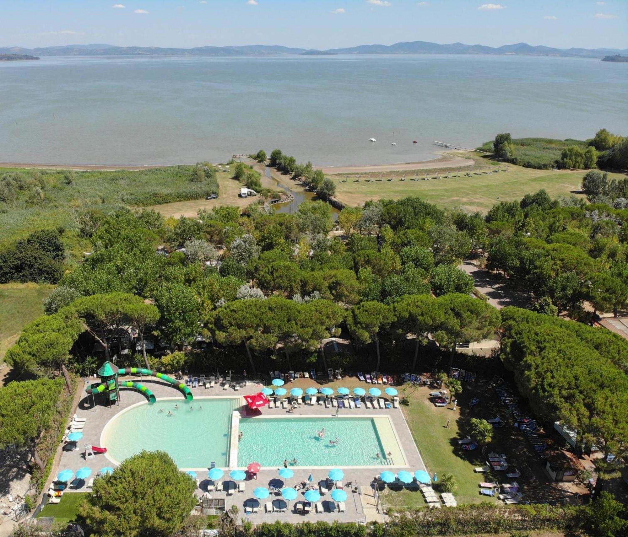 Camping Badiaccia Village Кастильоне дел Лаго Екстериор снимка